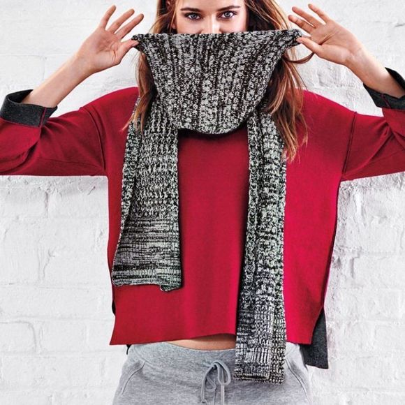 BRAND NEW Victoria Secret Knit Scarf - Picture 3 of 3